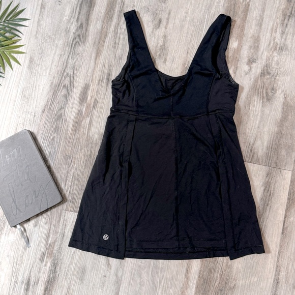 Lululemon tank with built in bra - Picture 2 of 3